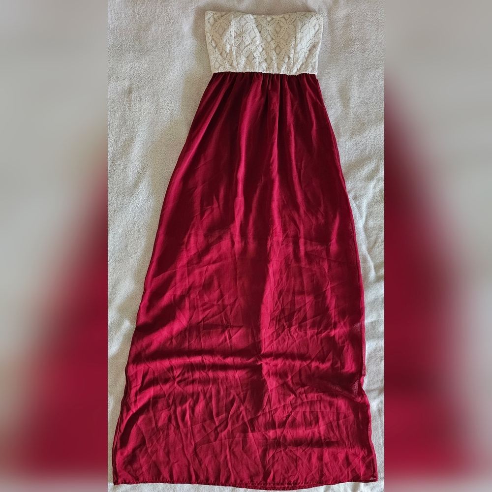 Strapless Brudgundy Dress